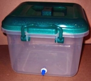 Емкость для воды - контейнер на 8 литров с одним штуцером под шланг диаметром 8мм